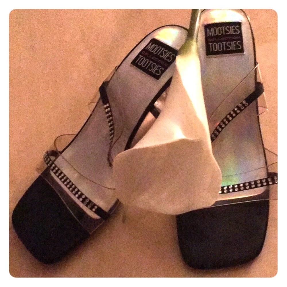 Mootsie tootsie skip on evening shoes⭐️⭐️⭐️